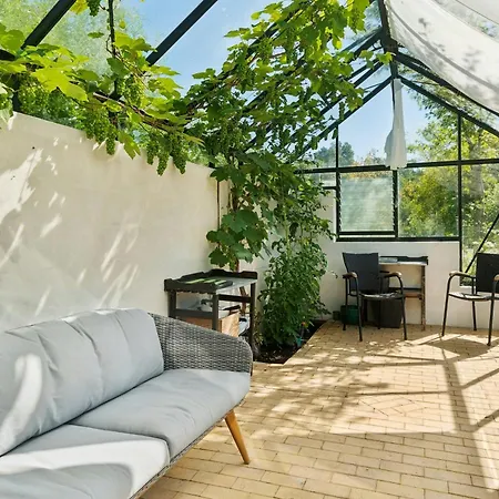 With In Mols Bjerge Knebel