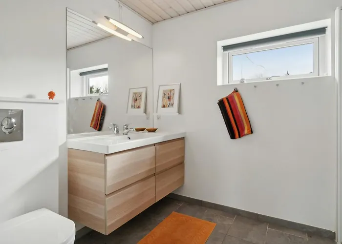 With In Mols Bjerge *